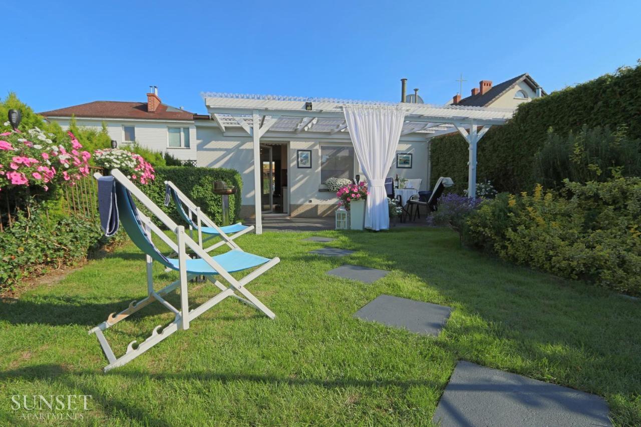 Sunset Apartments - Domek Z Ogrodem Grilem I Parkingiem! Świnoujście Exteriör bild